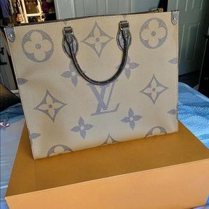 Authentic Louis Vuitton On The Go GM